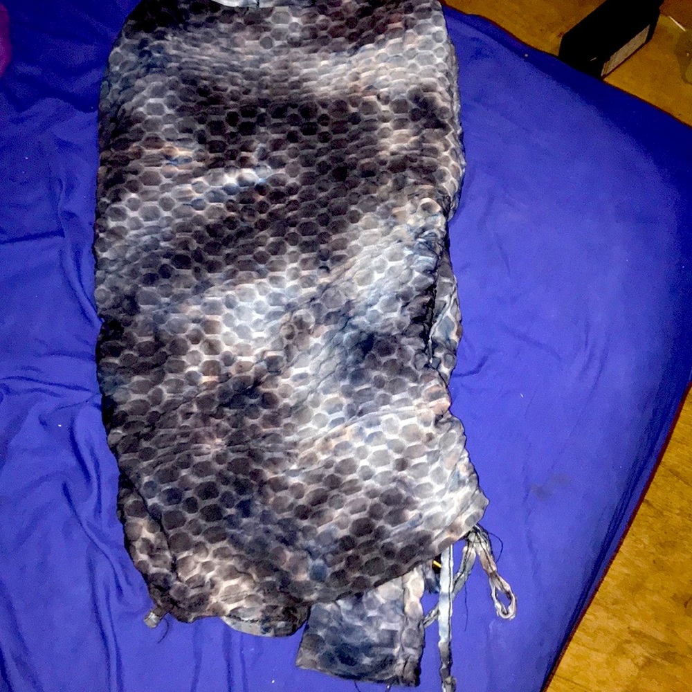 Eye candy scrunched shirt metallic blue